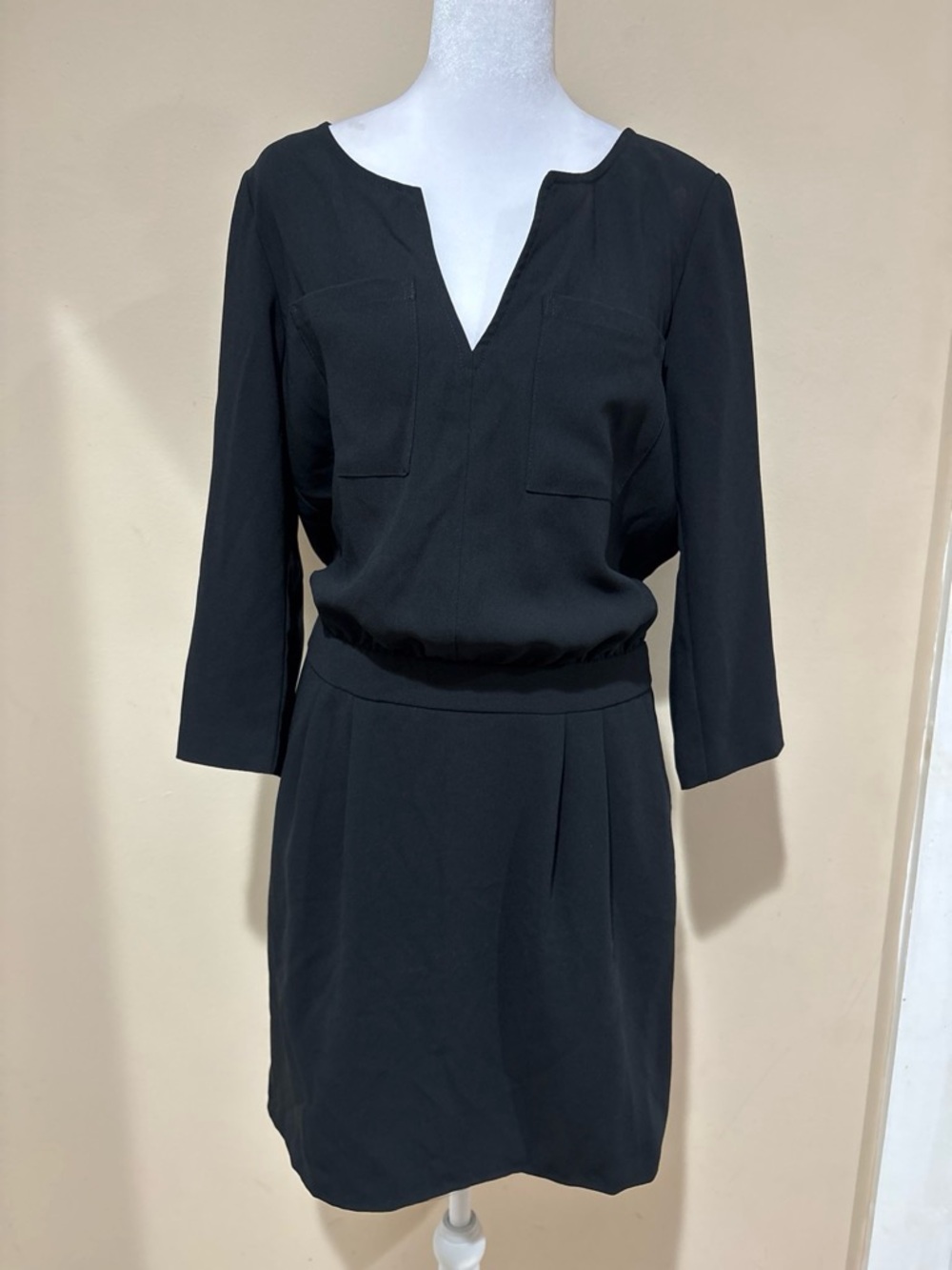 Trina Turk Black 3/4 -Sleeve V-Notch Dress